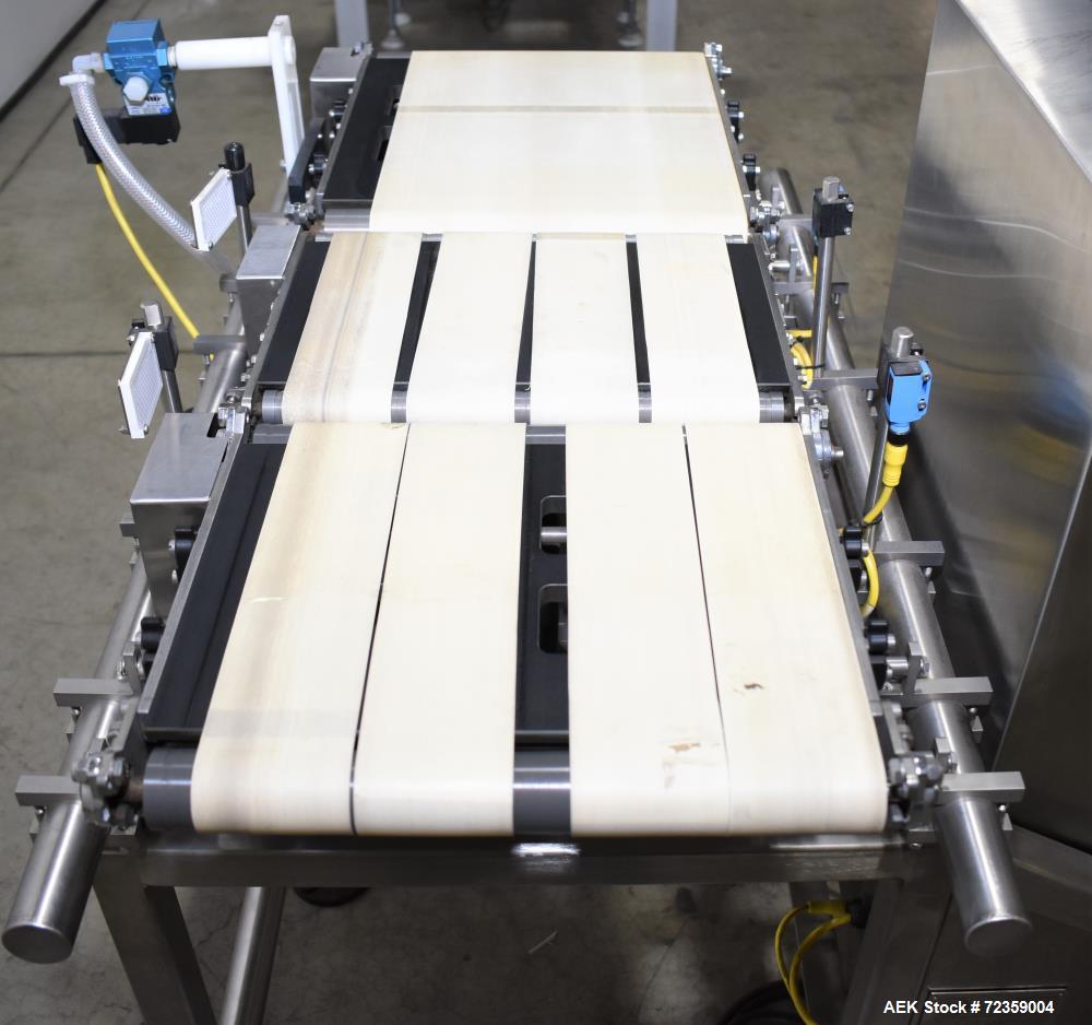 Used Loma LCW-3000 Belt Checkweigher with Reject. Up to 6.6 lbs capacity.